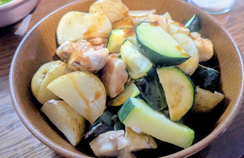 鶏と夏野菜炒め風